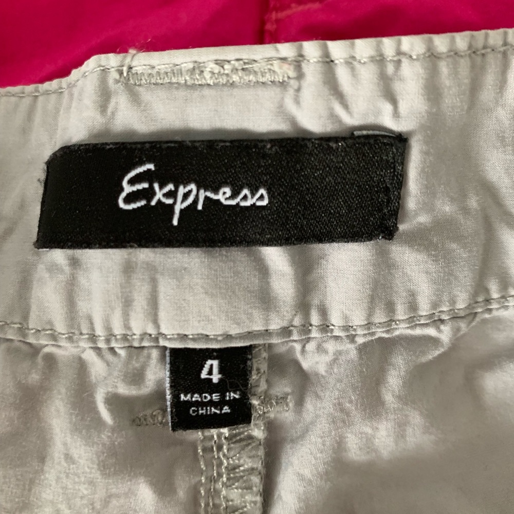 Express Shorts - Picture 2 of 8
